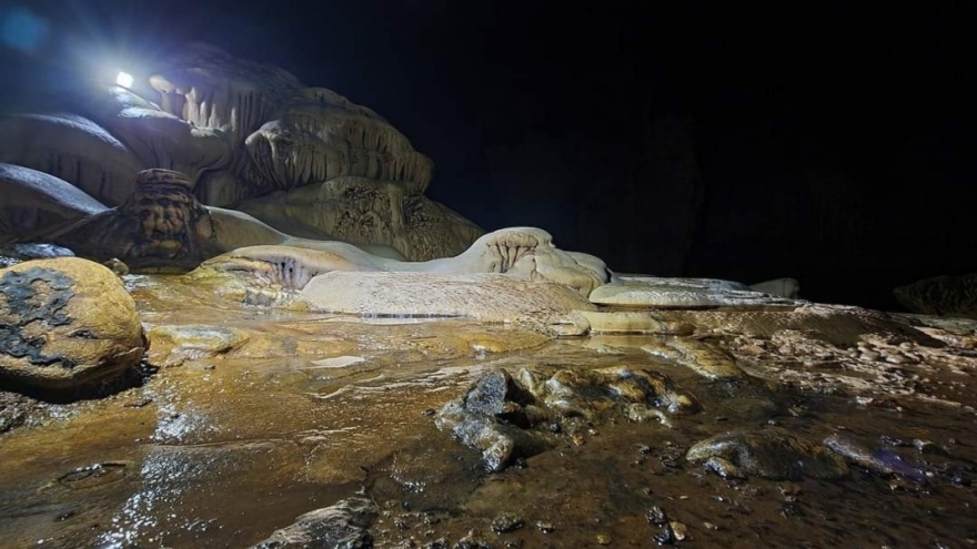 New cave discovered in Tuyen Quang